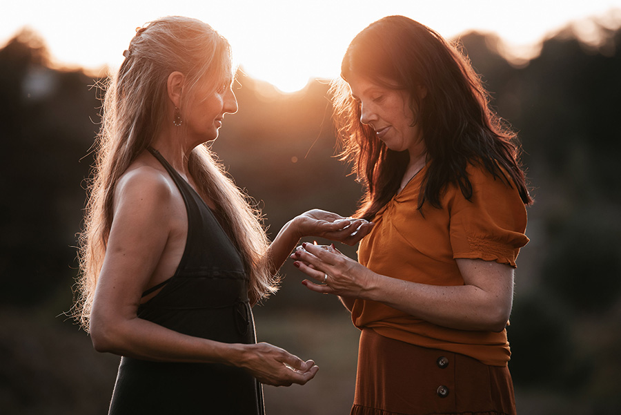 sfeerfoto Marion Janssen en Ellen Hendrix 